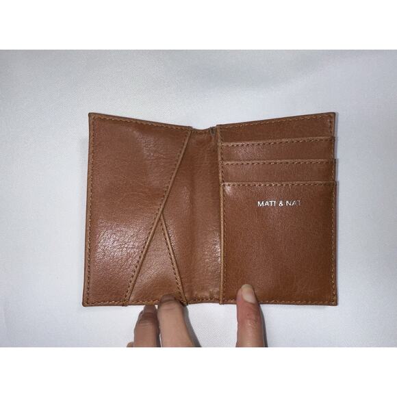 Matt & Nat Tan Brown Vegan Leather Bifold Card Holder Case Wallet - Picture 3 of 9